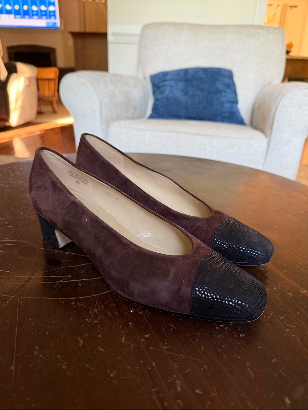 Vintage Etienne Aigner Brown Suede Cap Toe Pumps Womens 9M Leather Block Heel